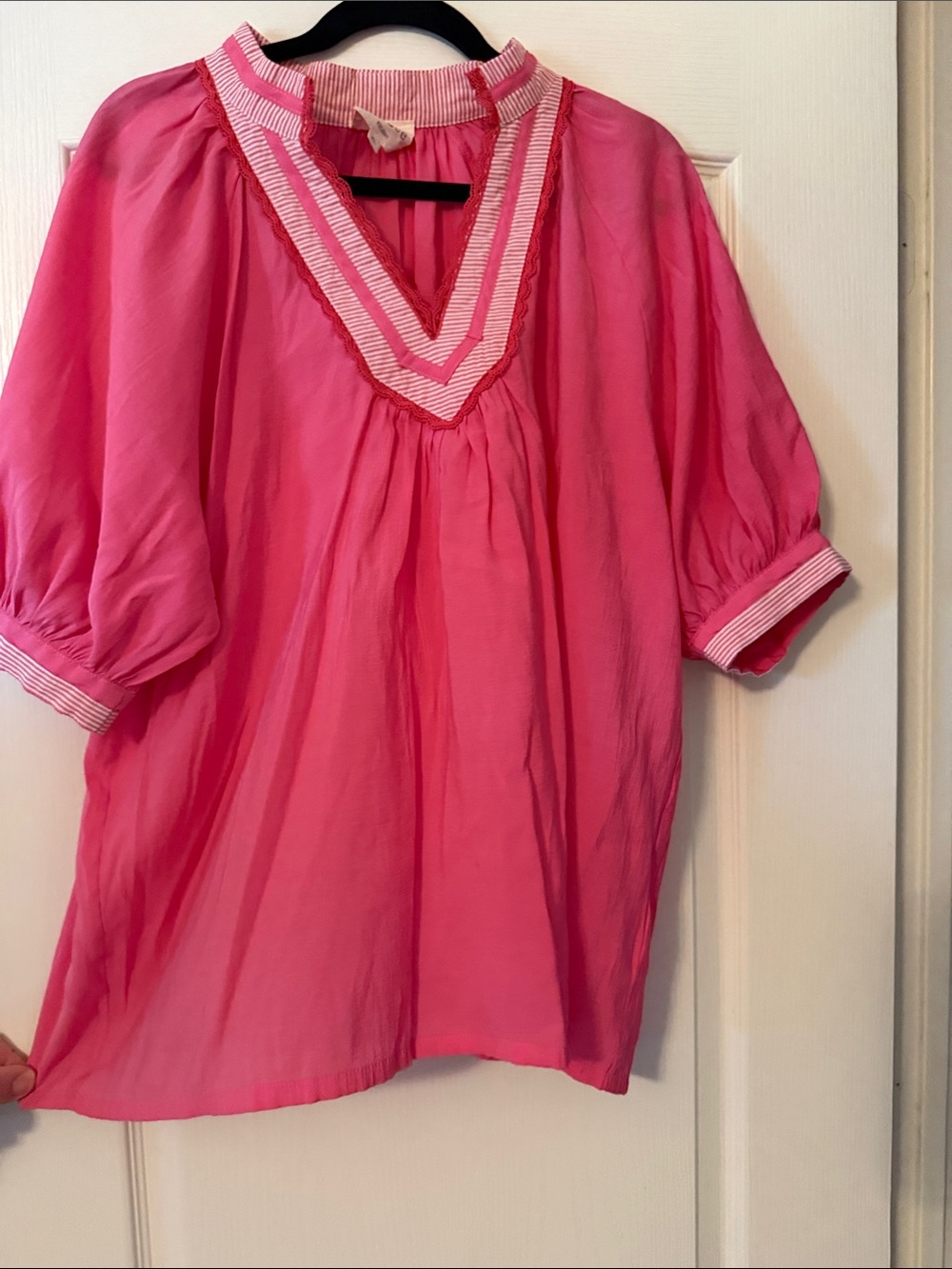 21. Umgee Women's Hot Pink V-Neck Peasant Top XL